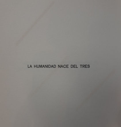 Un verso que ocupa toda la página